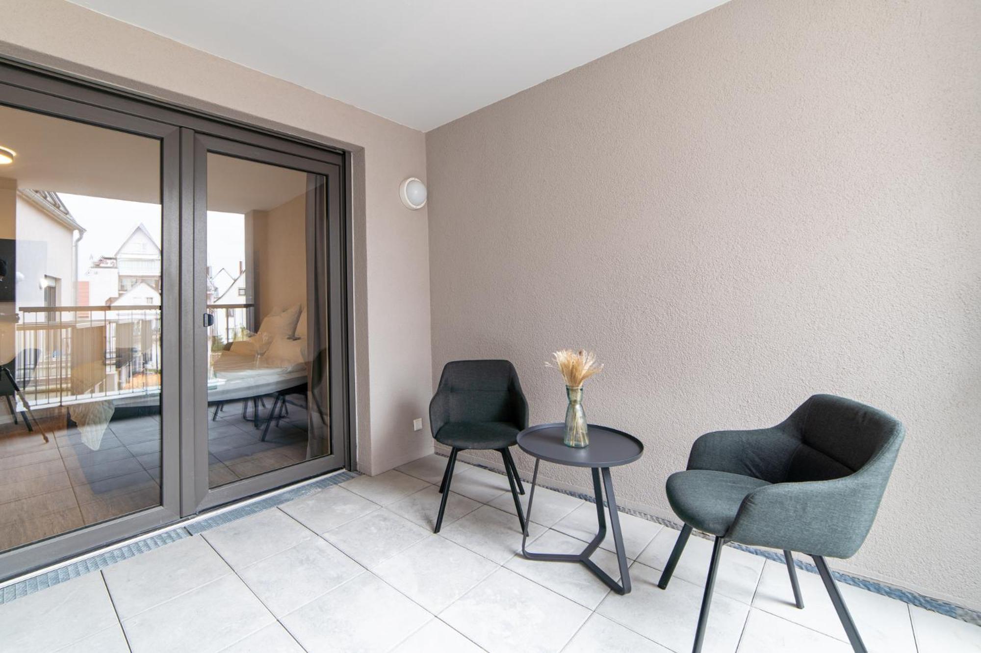 Zentrahome - Balkon Outlet Zentral Smarttv Business ميتسنغن المظهر الخارجي الصورة